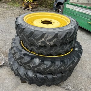 John Deere Reifen 270/80R32 x 270/95R44